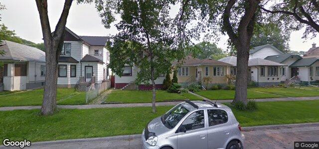 Larawan ng 83 Carmen Avenue sa Winnipeg, Manitoba