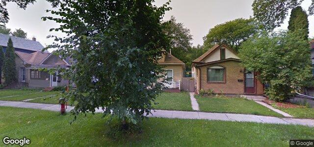 Larawan ng 94 Harbison Avenue W sa Winnipeg, Manitoba