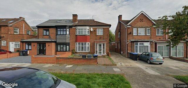 Larawan ng 10 Vivian Avenue sa Winnipeg, Manitoba