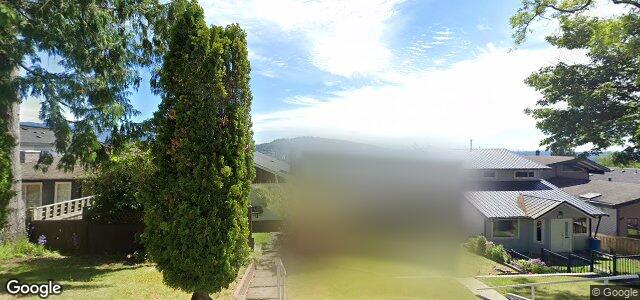 Larawan ng 100 Ellesmere Avenue sa Winnipeg, Manitoba