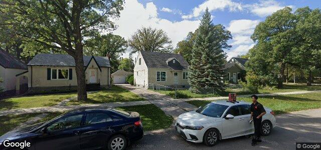 Larawan ng 102 Egerton Road sa Winnipeg, Manitoba
