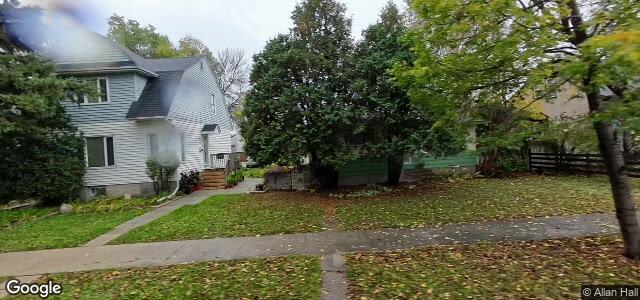 Larawan ng 102 Ellesmere Avenue sa Winnipeg, Manitoba