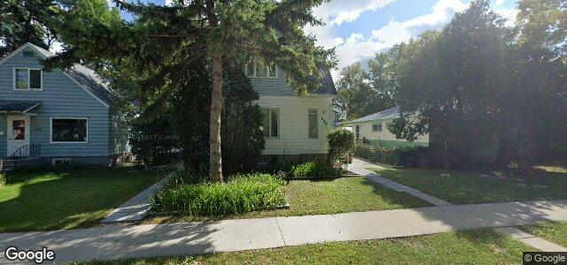 Larawan ng 104 Ellesmere Avenue sa Winnipeg, Manitoba