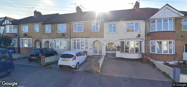 Larawan ng 105 Haig Avenue sa Winnipeg, Manitoba