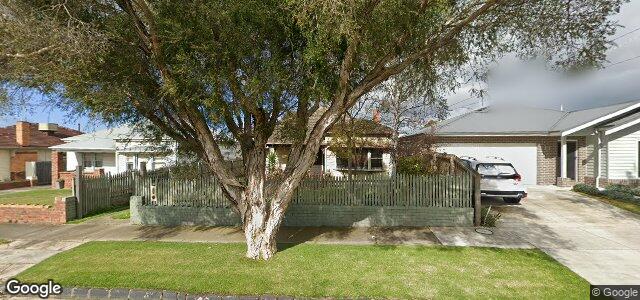 Larawan ng 11 Clonard Avenue sa Winnipeg, Manitoba