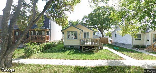 Larawan ng 110 Harrowby Avenue sa Winnipeg, Manitoba