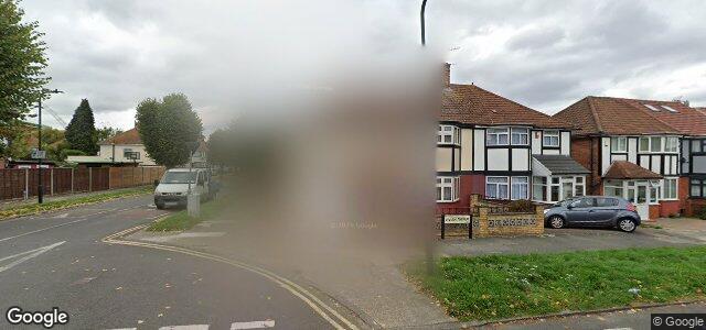 Larawan ng 112 Vivian Avenue sa Winnipeg, Manitoba