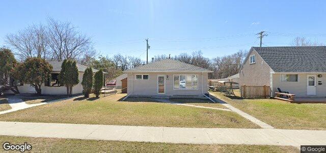 Larawan ng 124 Bank Avenue sa Winnipeg, Manitoba