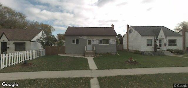 Larawan ng 130 Pilgrim Avenue sa Winnipeg, Manitoba