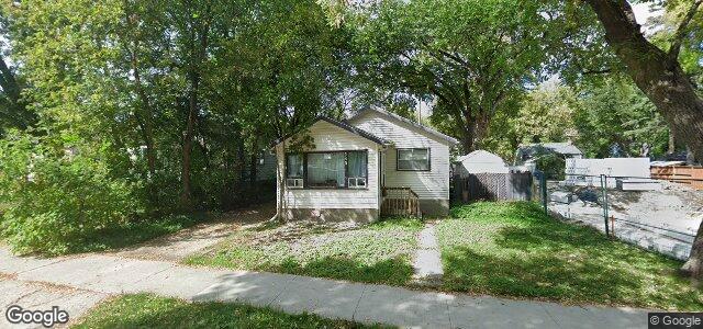 Larawan ng 145 Stranmillis Avenue sa Winnipeg, Manitoba