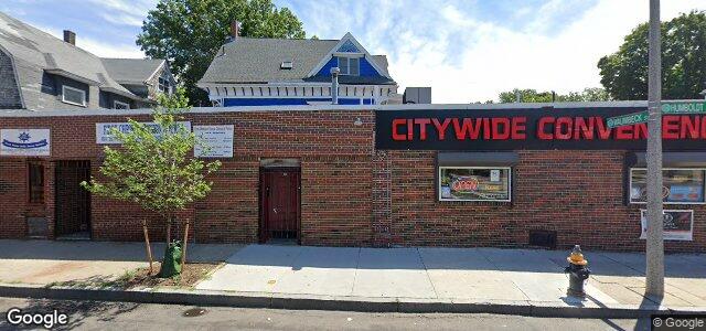 Larawan ng 156 Humboldt Avenue sa Winnipeg, Manitoba