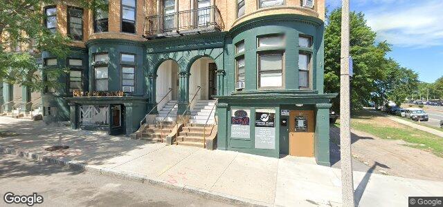 Larawan ng 21 Humboldt Avenue sa Winnipeg, Manitoba