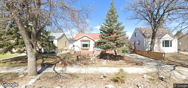 Larawan ng 303 Regal Avenue sa Winnipeg, Manitoba