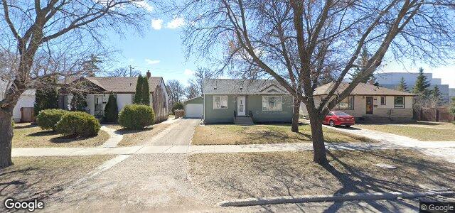 Larawan ng 310 Regal Avenue sa Winnipeg, Manitoba