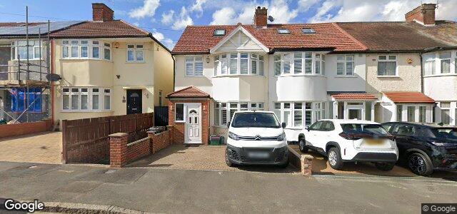 Larawan ng 32 Essex Avenue sa Winnipeg, Manitoba