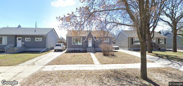 Larawan ng 330 Regal Avenue sa Winnipeg, Manitoba