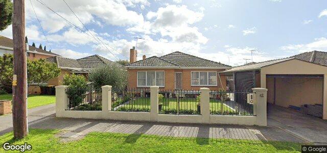 Larawan ng 42 Clonard Avenue sa Winnipeg, Manitoba