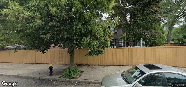 Larawan ng 74 Humboldt Avenue sa Winnipeg, Manitoba