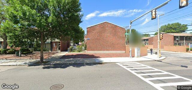 Larawan ng 83 Humboldt Avenue sa Winnipeg, Manitoba