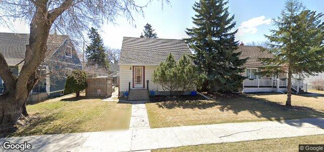 Larawan ng 98 Humboldt Avenue sa Winnipeg, Manitoba