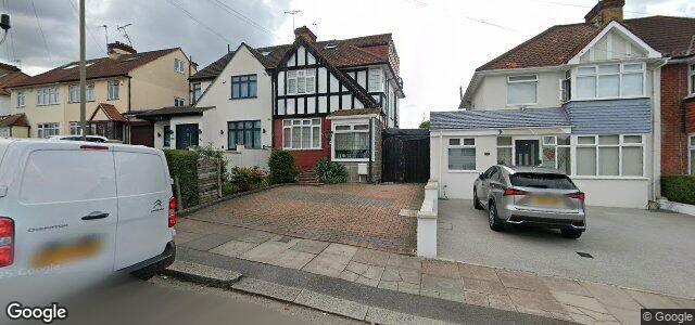 Larawan ng 99 Ellesmere Avenue sa Winnipeg, Manitoba