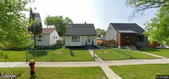Photo of 996 Carter Avenue in Winnipeg, Manitoba