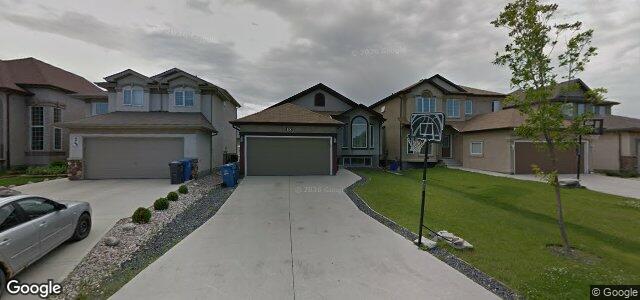 Larawan ng 10 Grantsmuir Drive sa Winnipeg, Manitoba