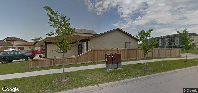 Larawan ng 100 Reg Wyatt Way sa Winnipeg, Manitoba