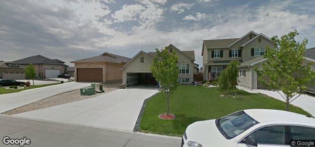 Larawan ng 102 Filbert Crescent sa Winnipeg, Manitoba