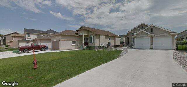 Larawan ng 114 Rutledge Crescent sa Winnipeg, Manitoba