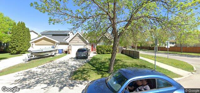 Larawan ng 235 Rutledge Crescent sa Winnipeg, Manitoba