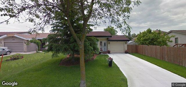 Larawan ng 310 Rutledge Crescent sa Winnipeg, Manitoba