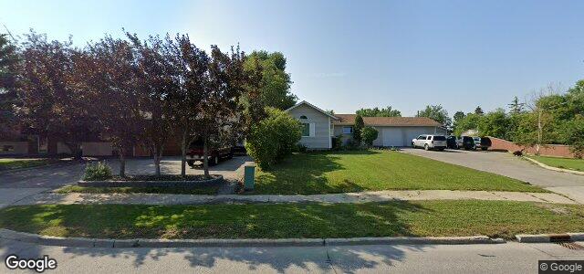 Larawan ng 328 Grassie Boulevard sa Winnipeg, Manitoba