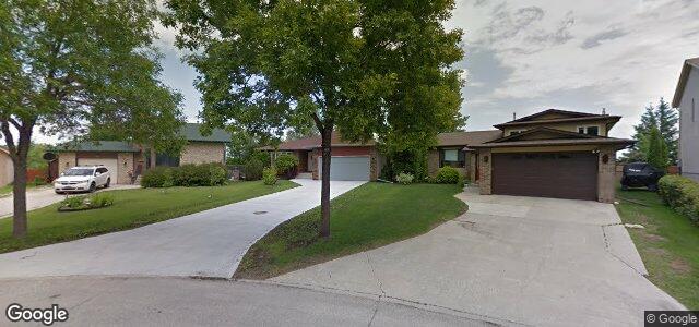 Larawan ng 335 Rutledge Crescent sa Winnipeg, Manitoba