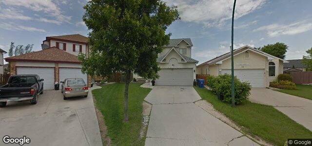 Photo of 35 Blue Horizon Cove in Winnipeg, Manitoba