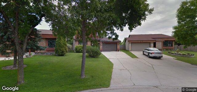 Larawan ng 359 Rutledge Crescent sa Winnipeg, Manitoba
