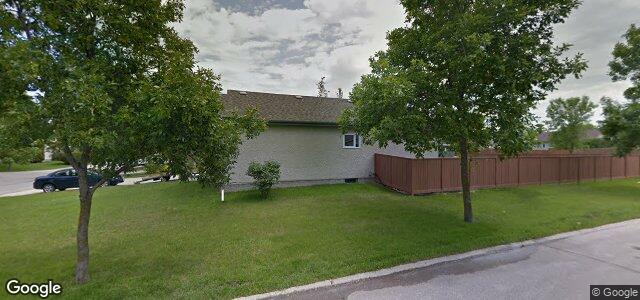 Larawan ng 375 Rutledge Crescent sa Winnipeg, Manitoba