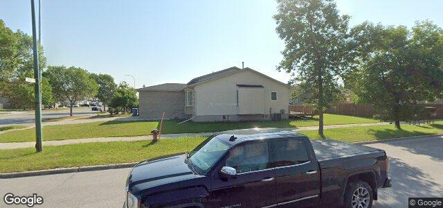 Larawan ng 424 Grassie Boulevard sa Winnipeg, Manitoba