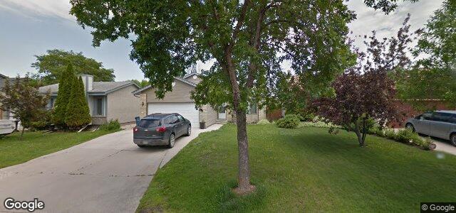 Larawan ng 65 Filbert Crescent sa Winnipeg, Manitoba