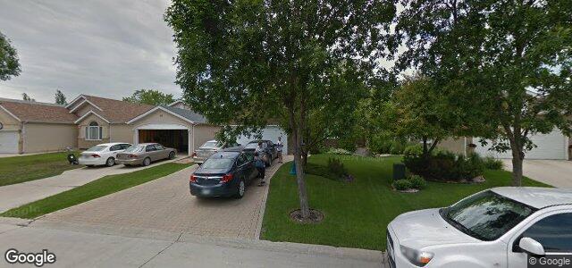 Larawan ng 72 Outhwaite Street sa Winnipeg, Manitoba