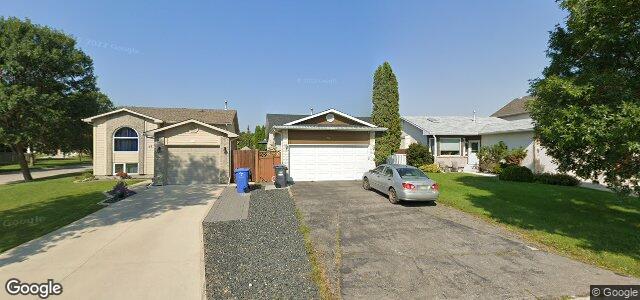Larawan ng 72 Skowron Crescent sa Winnipeg, Manitoba