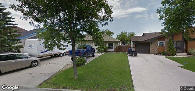 Larawan ng 72 Williamson Crescent sa Winnipeg, Manitoba
