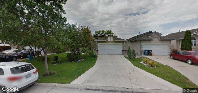 Larawan ng 76 Outhwaite Street sa Winnipeg, Manitoba