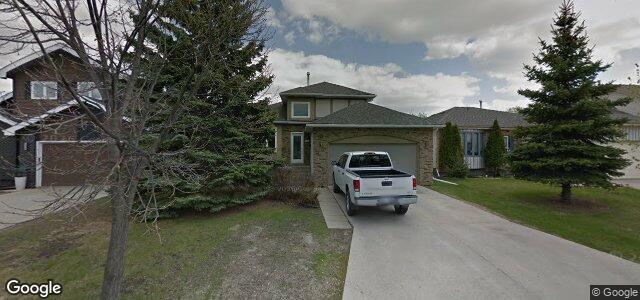Larawan ng 10 Hamilton Meadows Drive sa Winnipeg, Manitoba