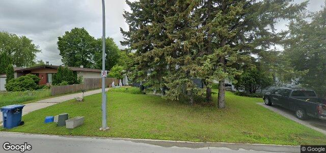 Larawan ng 102 Kirby Drive sa Winnipeg, Manitoba