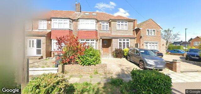 Larawan ng 102 Lonsdale Drive sa Winnipeg, Manitoba