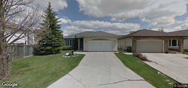 Larawan ng 111 Hamilton Meadows Drive sa Winnipeg, Manitoba