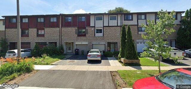 Larawan ng 14 Granada Crescent sa Winnipeg, Manitoba