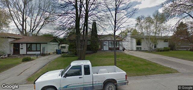 Larawan ng 15 Fieldstone Bay sa Winnipeg, Manitoba