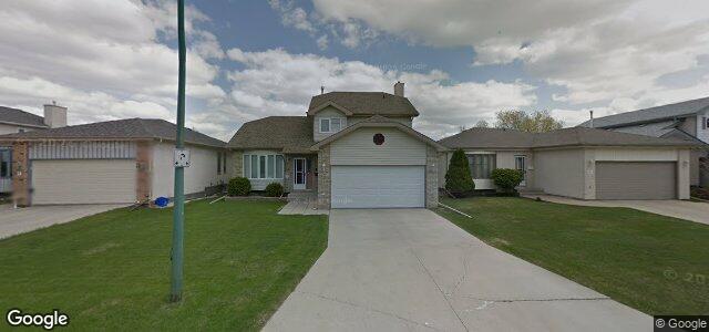 Larawan ng 18 Hamilton Meadows Drive sa Winnipeg, Manitoba